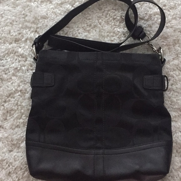 COACH NWT authentic COACH Signature Handbag - Picture 5 of 8